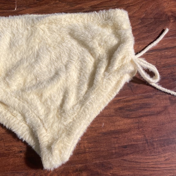 For love and lemons furry bikini bottom - Picture 3 of 4